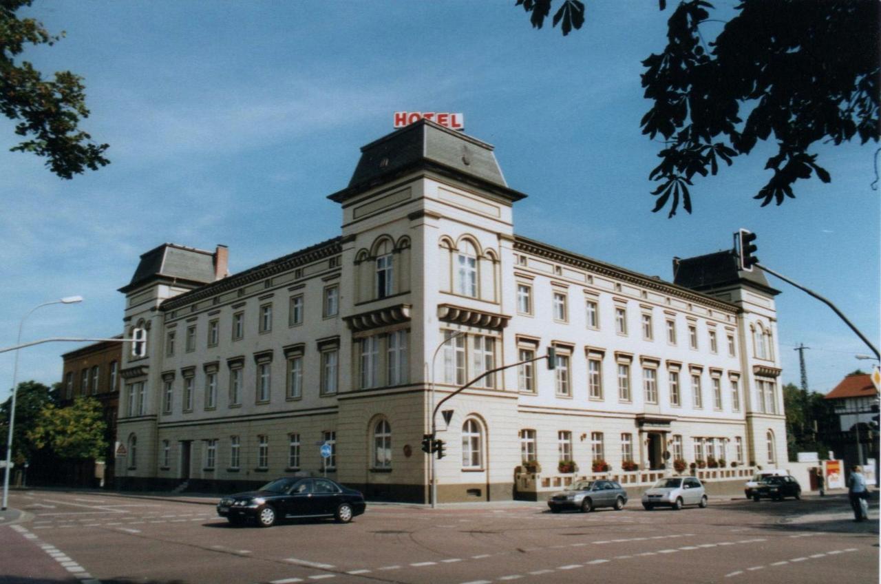 Hotel "Stadt Koethen" Koethen  Exterior photo